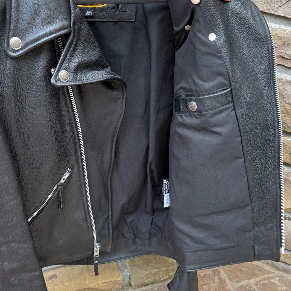 Harley Davidson Classic Black Leather Motorcycle Jacket - Picture 4 of 4